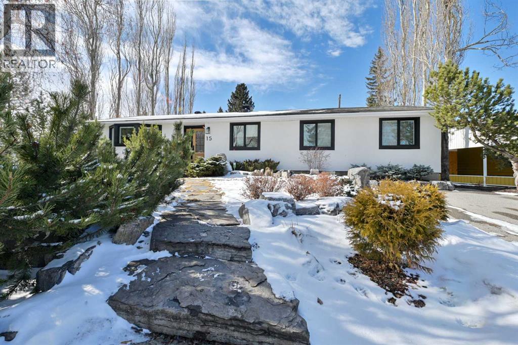 House for Sale in 15 Wildwood Drive SW|Calgary, Alberta T3C3C6 5