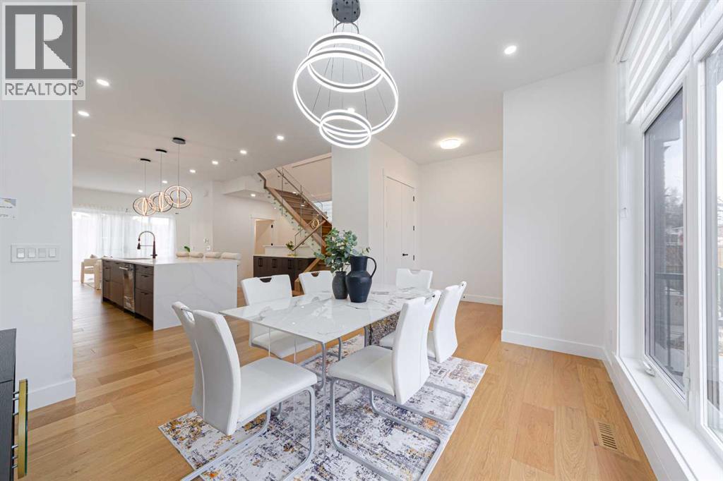 Duplex for Sale in 5003 21 Avenue NW|Calgary, Alberta T3B0X3 5