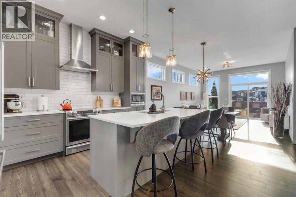 House for Sale in 1195 Cranbrook Gardens SE|Calgary, Alberta T3M3B9 3