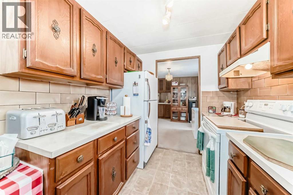 Mobile Home for Sale in 99, 99 Arbour Lake Road NW|Calgary, Alberta T3G4E4 3