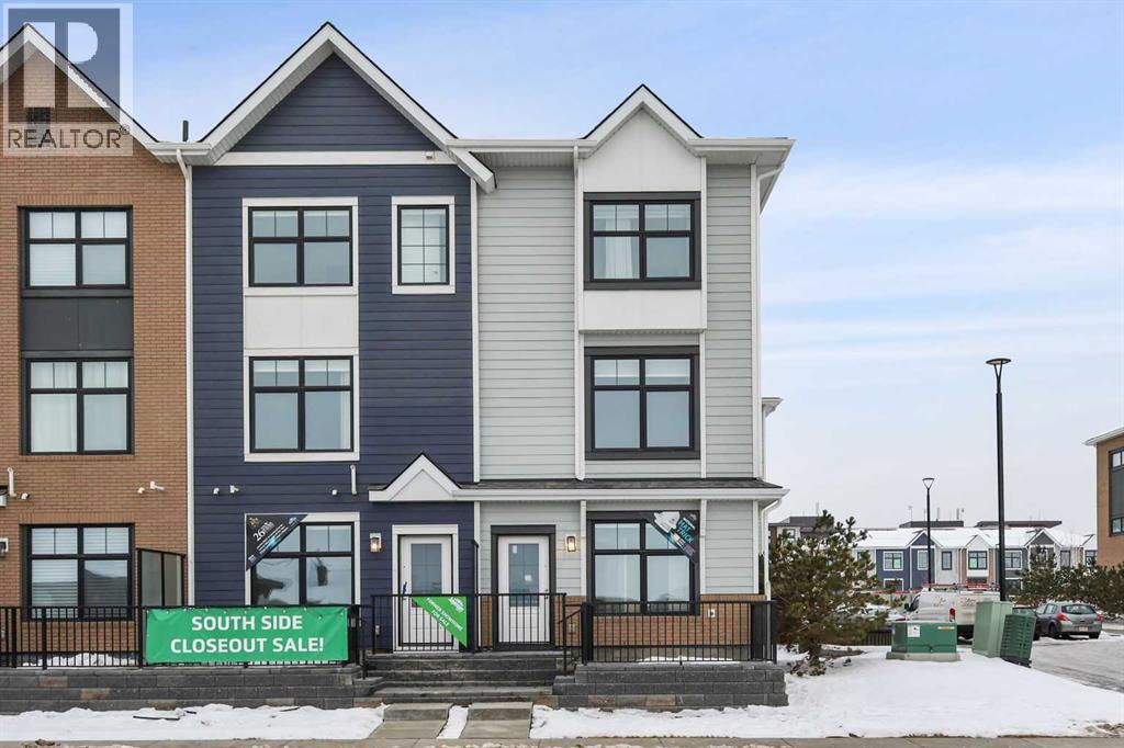 Row / Townhouse for Sale in 591 Mahogany Road SE|Calgary, Alberta T3M3Y3 2