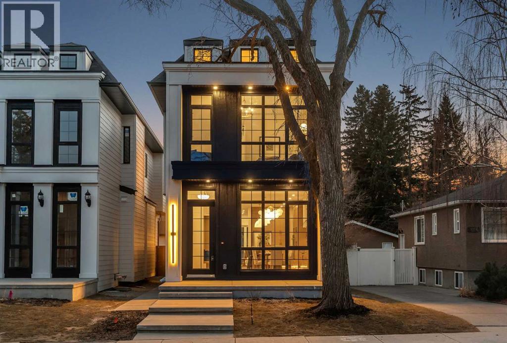 House for Sale in 1729 19 Avenue NW|Calgary, Alberta T2M1B4 2