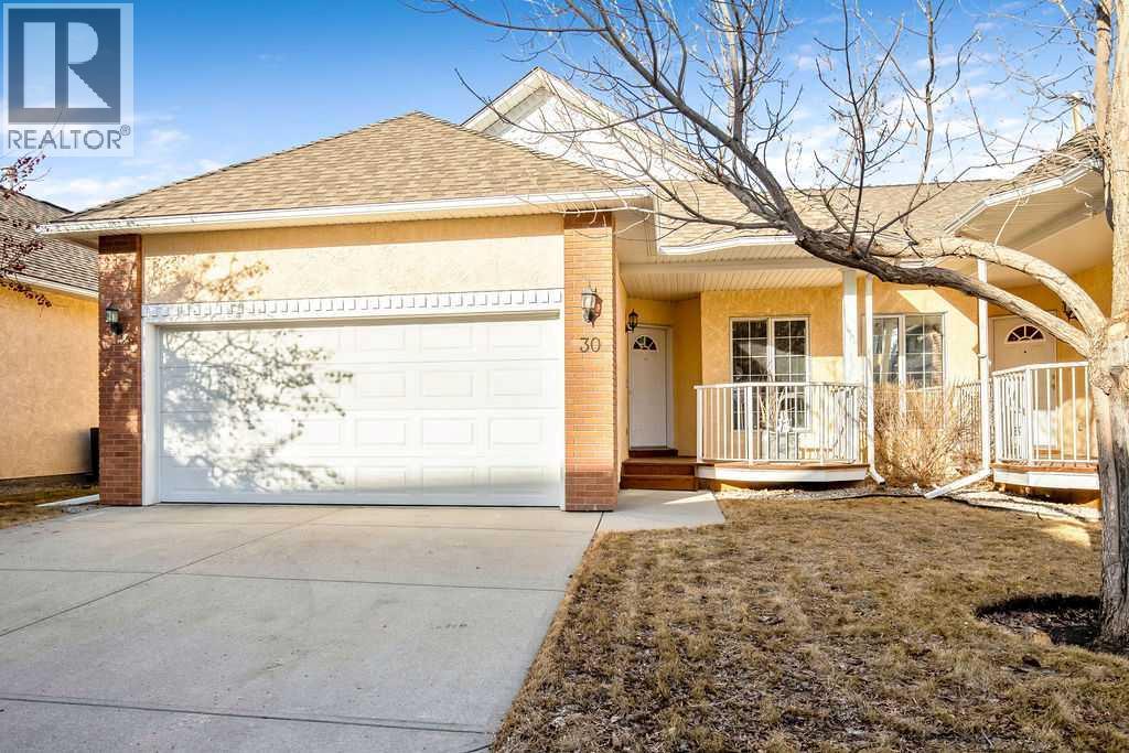 Duplex for Sale in 30 Prominence View SW|Calgary, Alberta T3H3M8