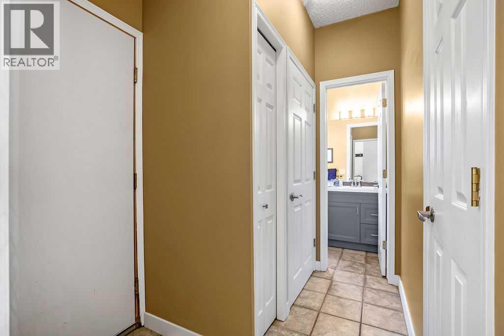 Duplex for Sale in 30 Prominence View SW|Calgary, Alberta T3H3M8 5