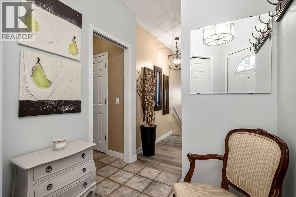 Duplex for Sale in 30 Prominence View SW|Calgary, Alberta T3H3M8 3