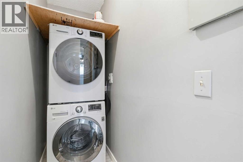 Apartment for Sale in 204, 2611 15A Street SW|Calgary, Alberta T2T4C1 2