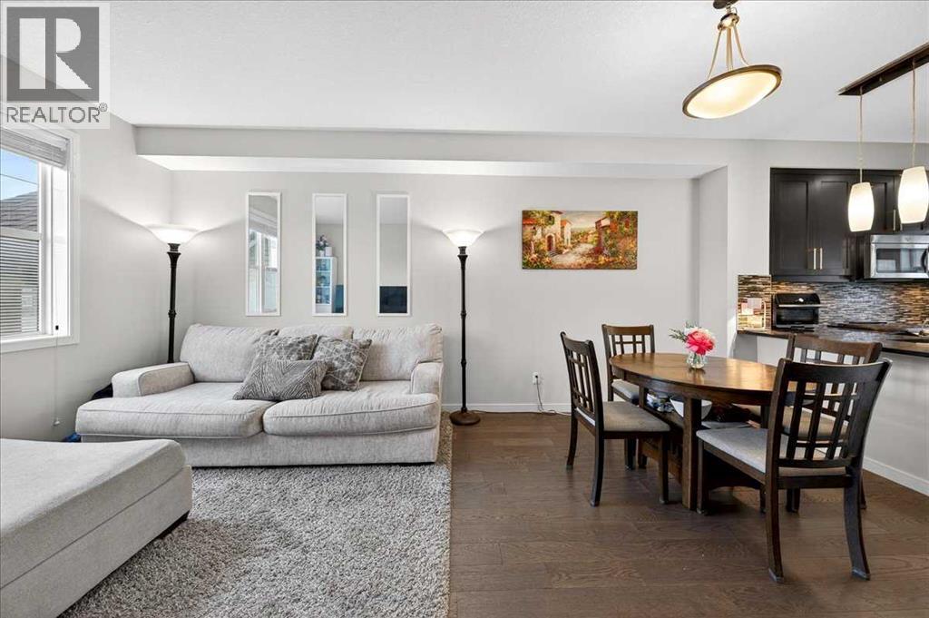 Row / Townhouse for Sale in 11 Nolan Hill Boulevard NW|Calgary, Alberta T3R0S5 5