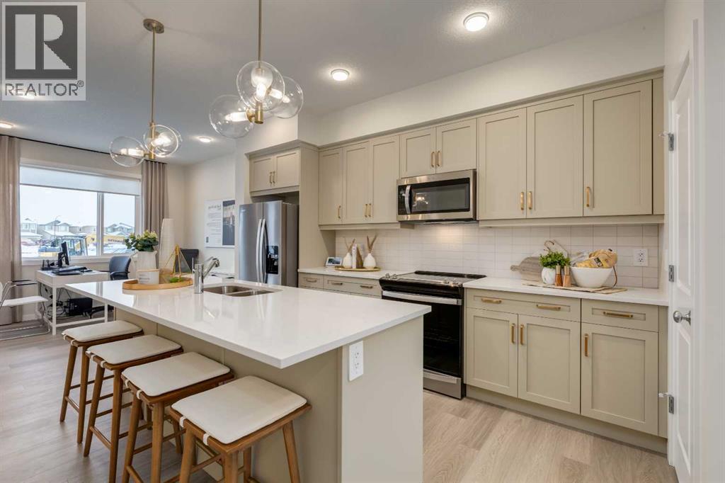 Row / Townhouse for Sale in 585 Savanna Drive NE|Calgary, Alberta T3J5P8 4