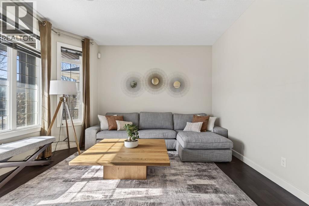 House for Sale in 999 Evanston Drive NW|Calgary, Alberta T3P0K9 3