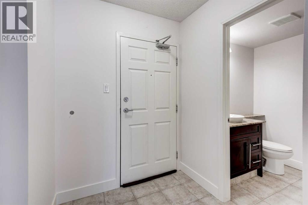 Apartment for Sale in 117, 790 Kingsmere Crescent SW|Calgary, Alberta T2V2G9 4