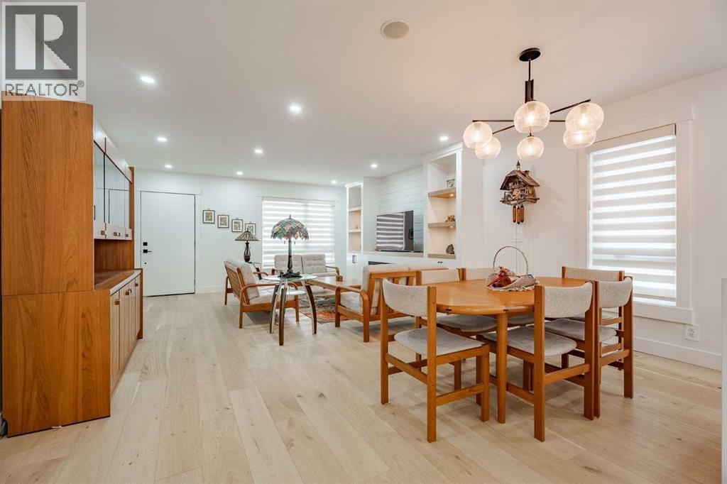 House for Sale in 3112 Brentwood Boulevard NW|Calgary, Alberta T2L1J8 2