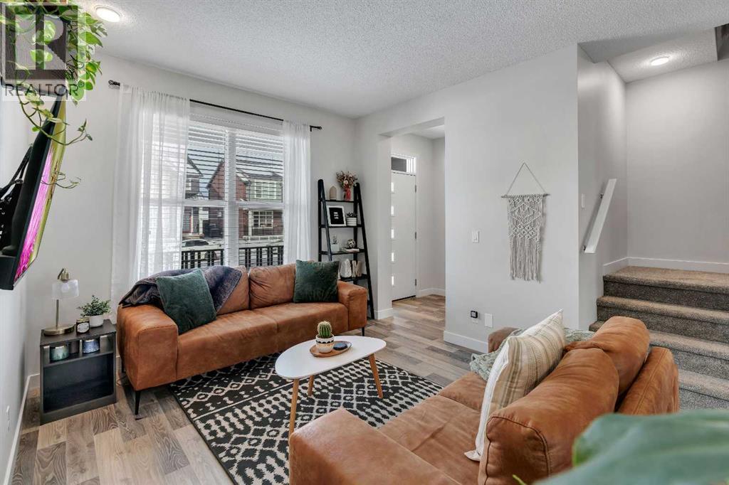 Row / Townhouse for Sale in 24 Carringvue Way NW|Calgary, Alberta T3P1K8 3