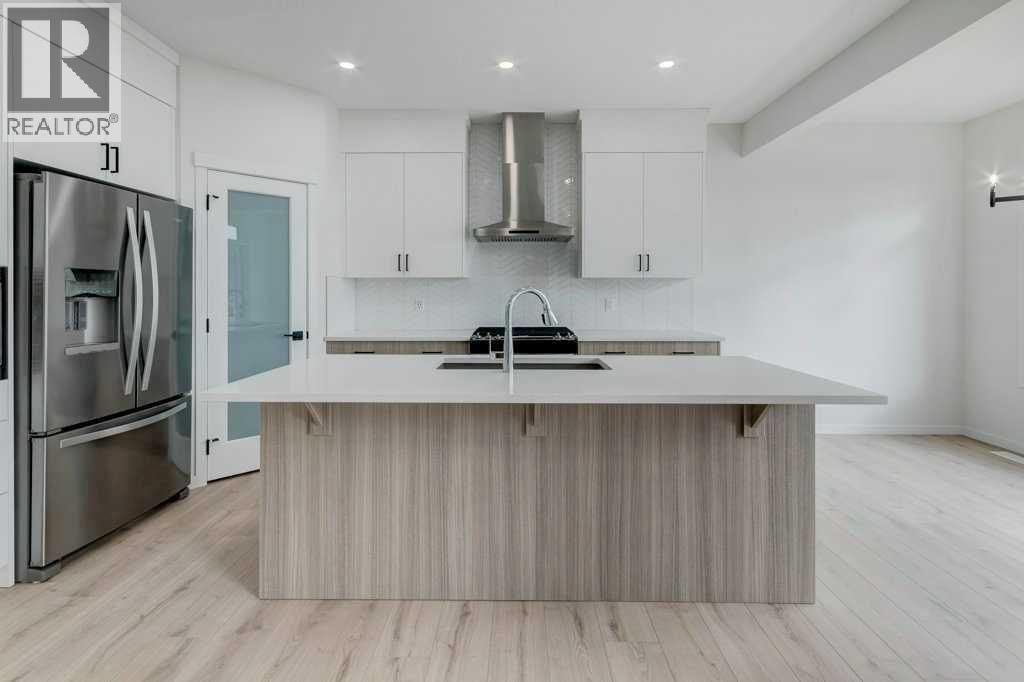 House for Sale in 370 Corner Glen Way NE|Calgary, Alberta T3N2P1 5