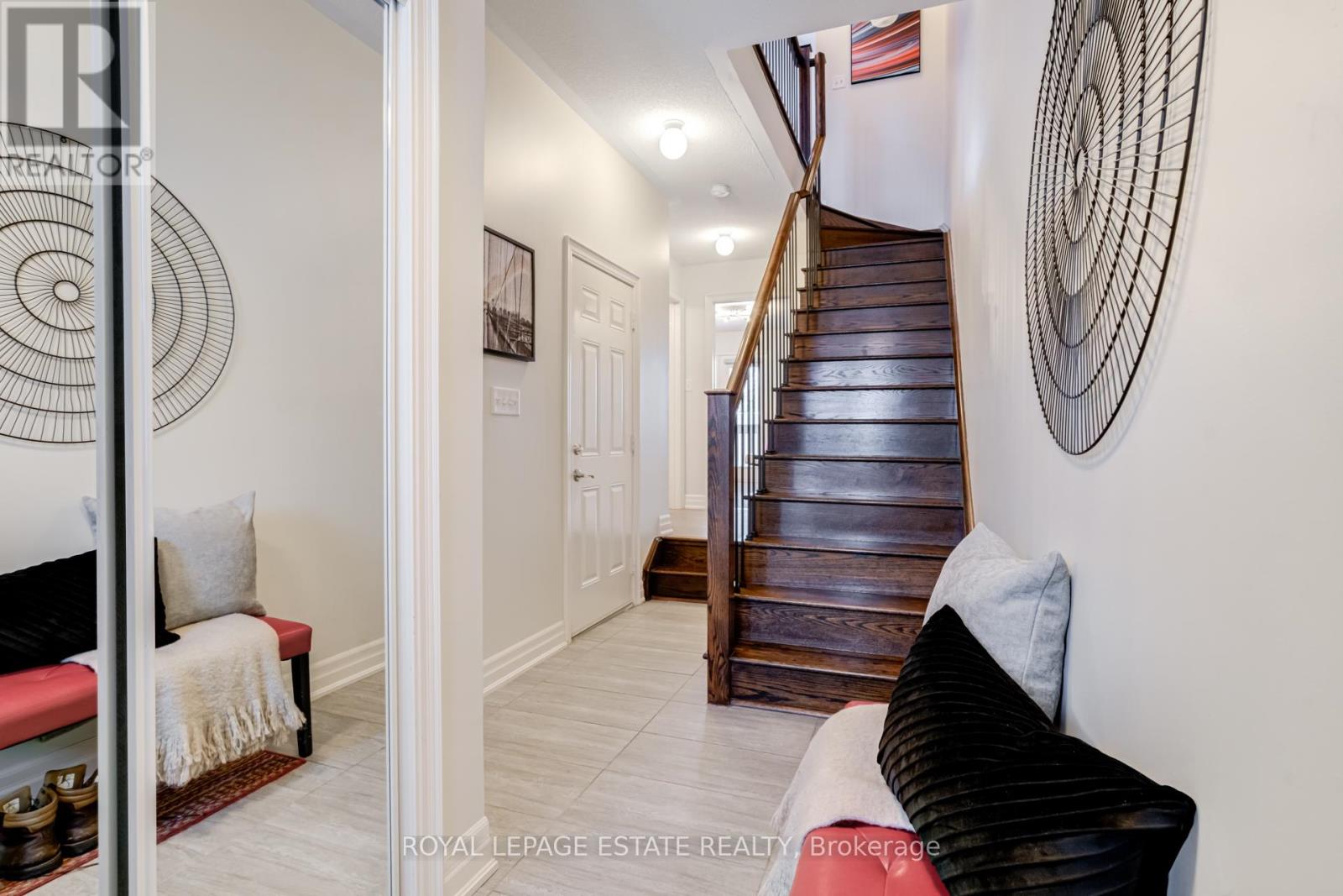 Row / Townhouse for Sale in 3 - 1129 HAIG BOULEVARD|Mississauga (Lakeview), Ontario L5E2M6 5