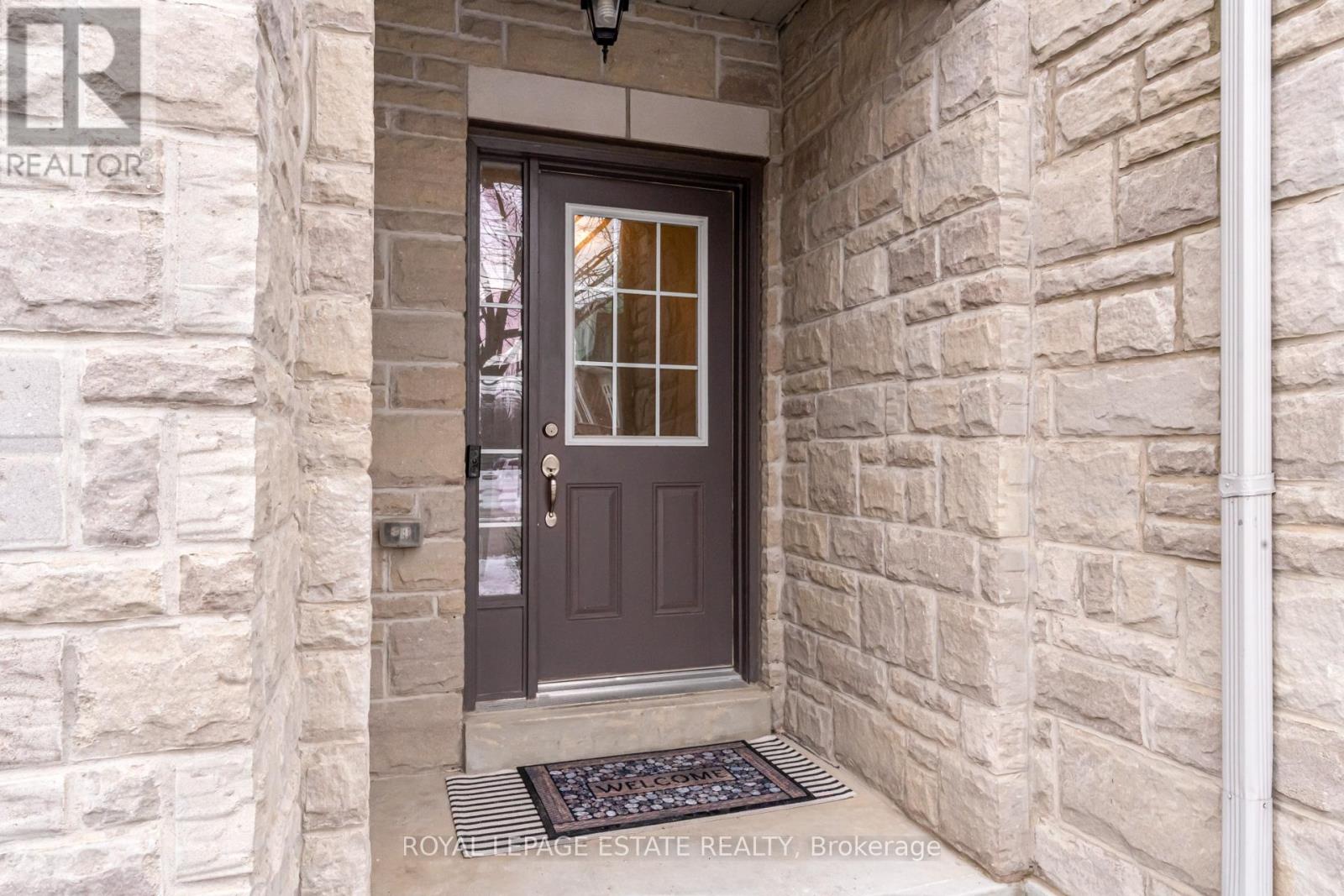 Row / Townhouse for Sale in 3 - 1129 HAIG BOULEVARD|Mississauga (Lakeview), Ontario L5E2M6 3