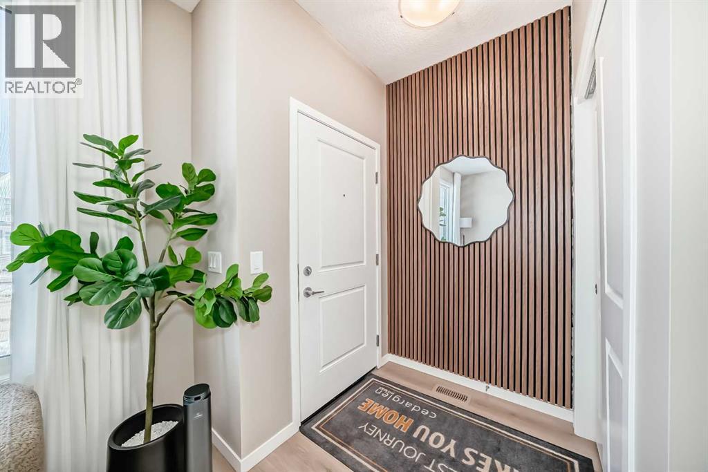 Duplex for Sale in 455 Tekarra Drive NW|Calgary, Alberta T3R2G3 3