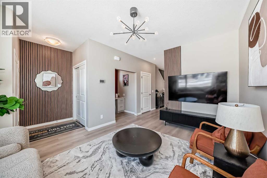 Duplex for Sale in 455 Tekarra Drive NW|Calgary, Alberta T3R2G3 5