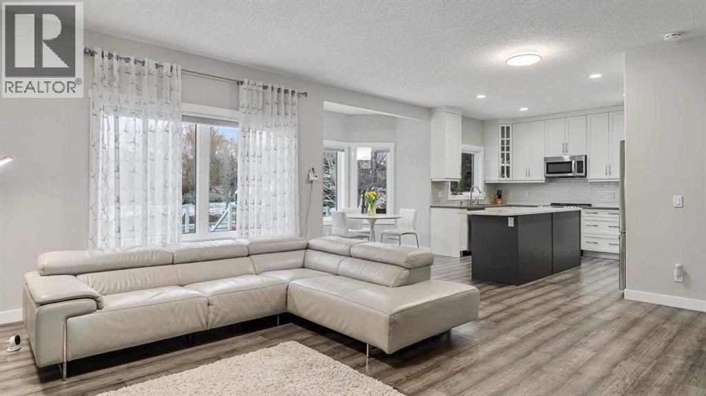 House for Sale in 39 Mt Douglas Point SE|Calgary, Alberta T2Z3J6 3