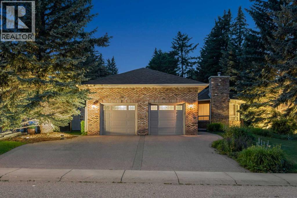 House for Sale in 9948 Patton Road SW|Calgary, Alberta T2V5G1 2