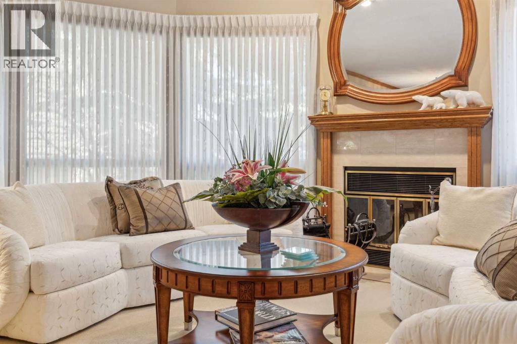 House for Sale in 9948 Patton Road SW|Calgary, Alberta T2V5G1 3