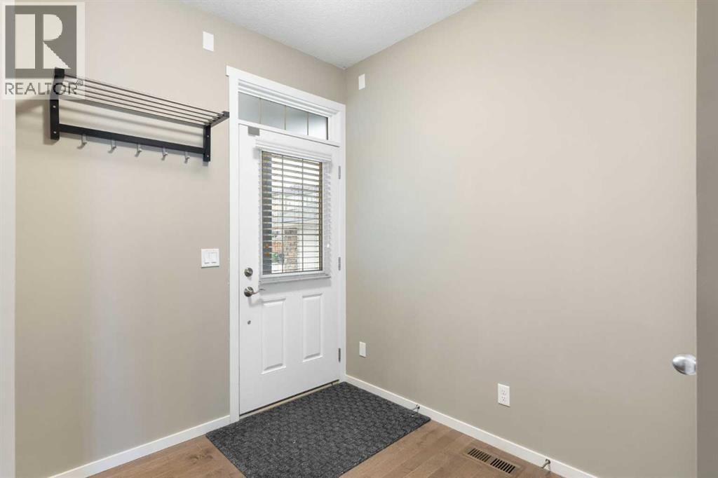 House for Sale in 98 Nolanfield Road NW|Calgary, Alberta T3R0N1 3