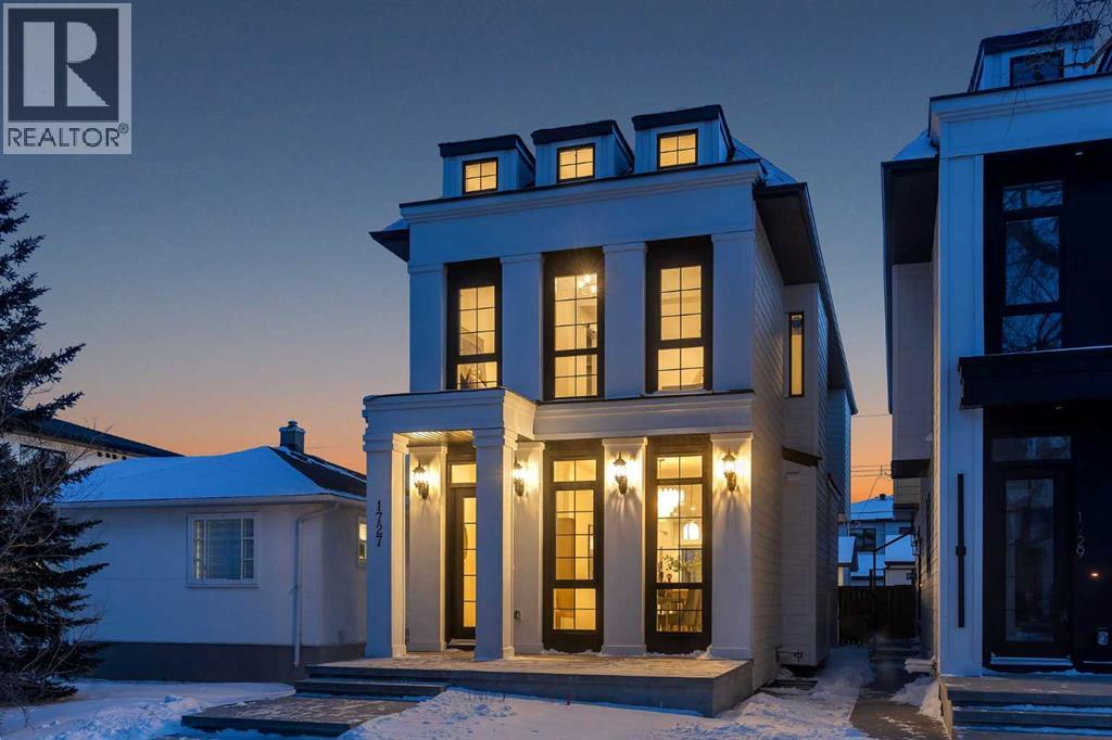 House for Sale in 1727 19 Avenue NW|Calgary, Alberta T2M1B4 2