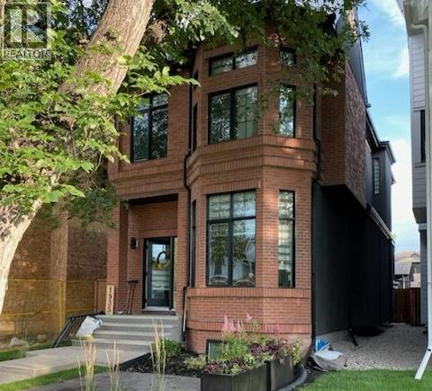 House for Sale in 1935 43 Avenue SW|Calgary, Alberta T2T2N1