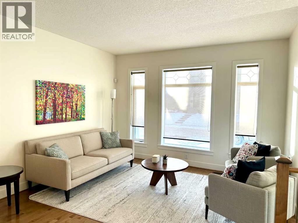 Duplex for Sale in 624 27 Avenue NW|Calgary, Alberta T2M2J1 5