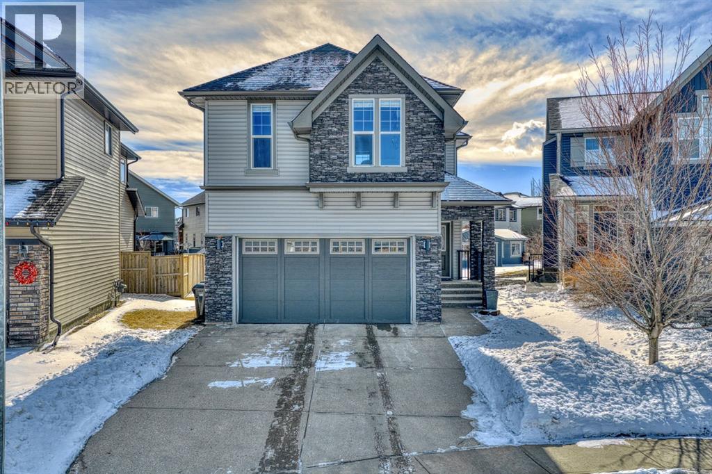 House for Sale in 91 Silverado Ridge Crescent SW|Calgary, Alberta T2X0J8 2