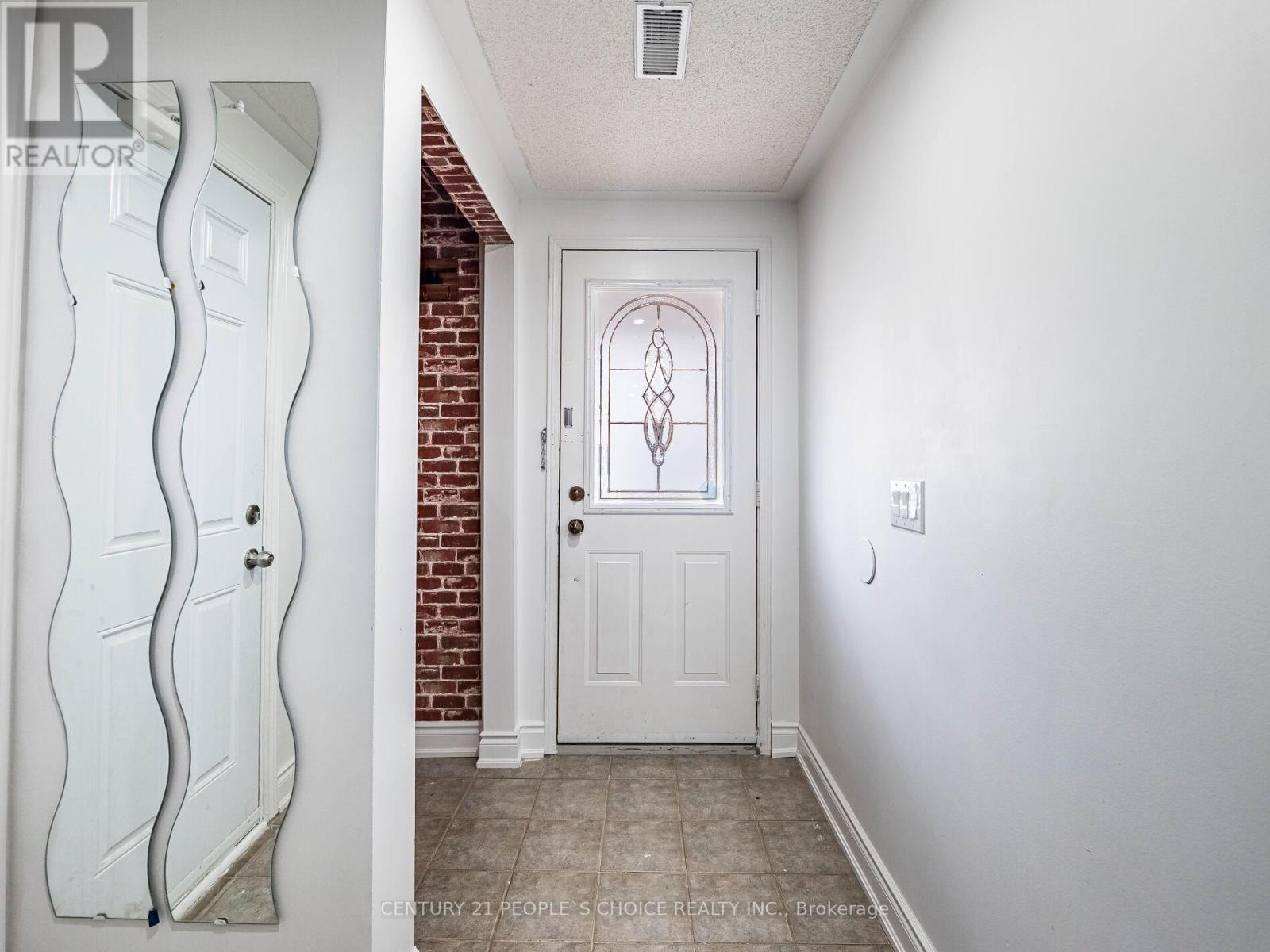 Row / Townhouse for Sale in 74 - 7190 ATWOOD LANE|Mississauga (Meadowvale Village), Ontario L5N7Y6 5