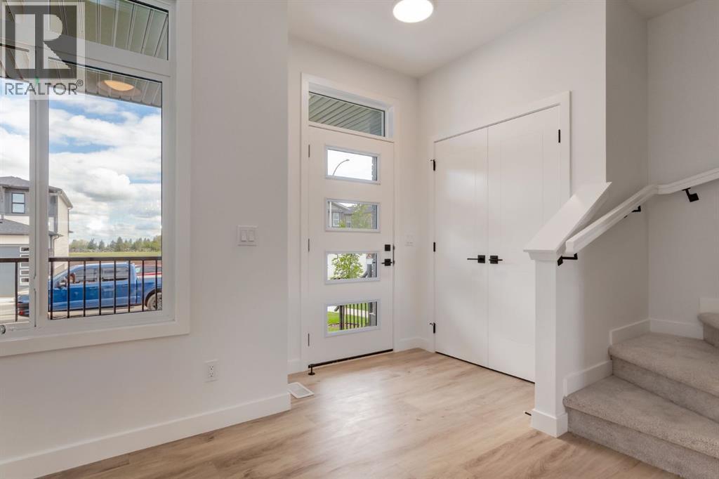 Row / Townhouse for Sale in 267 Sora Boulevard|Calgary, Alberta T3S0M1 2