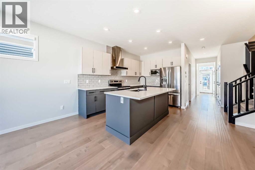 Duplex for Sale in 535 Tekarra Drive NW|Calgary, Alberta T3R2G4 5