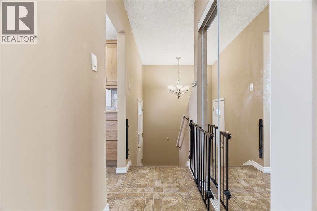 Duplex for Sale in 6605 Huntridge Hill NE|Calgary, Alberta T2K4A1 4