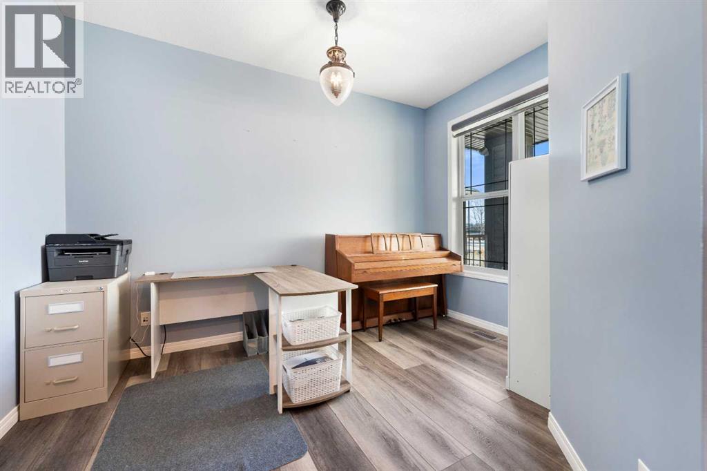 House for Sale in 128 Auburn Bay Avenue SE|Calgary, Alberta T3M0K7 4