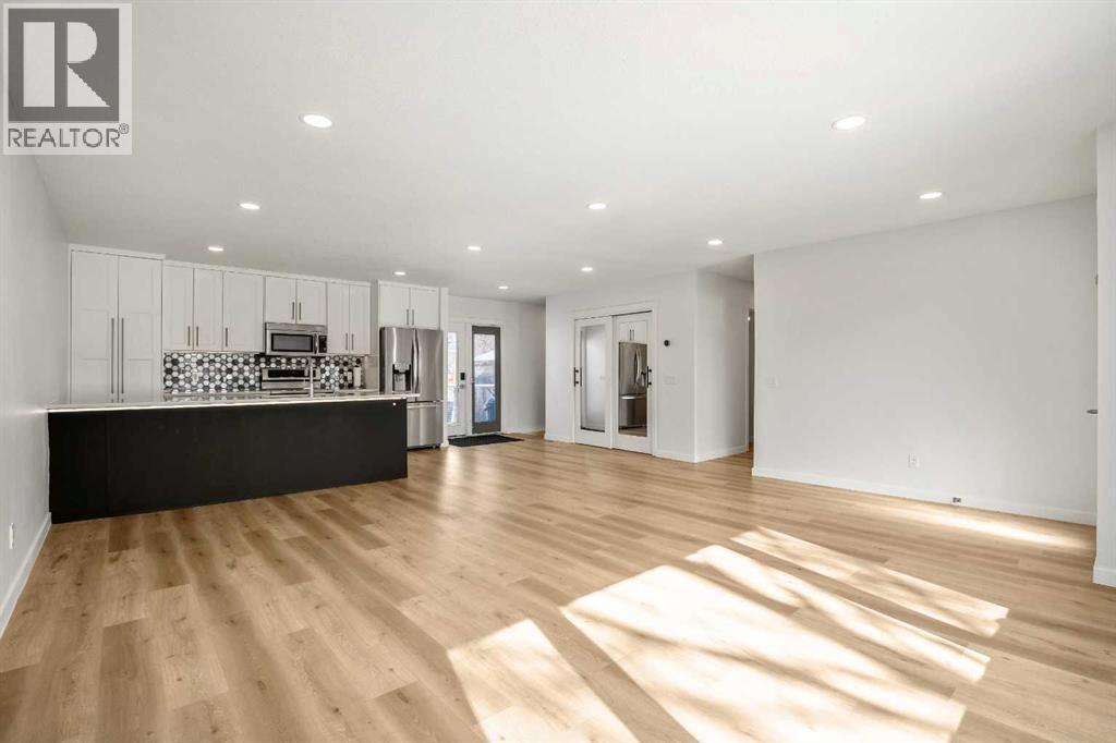 House for Sale in 636 Arlington Drive SE|Calgary, Alberta T2H1S9 2