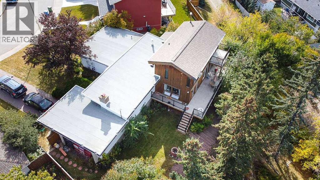 House for Sale in 15 Glenview Drive SW|Calgary, Alberta T3E4H4 5