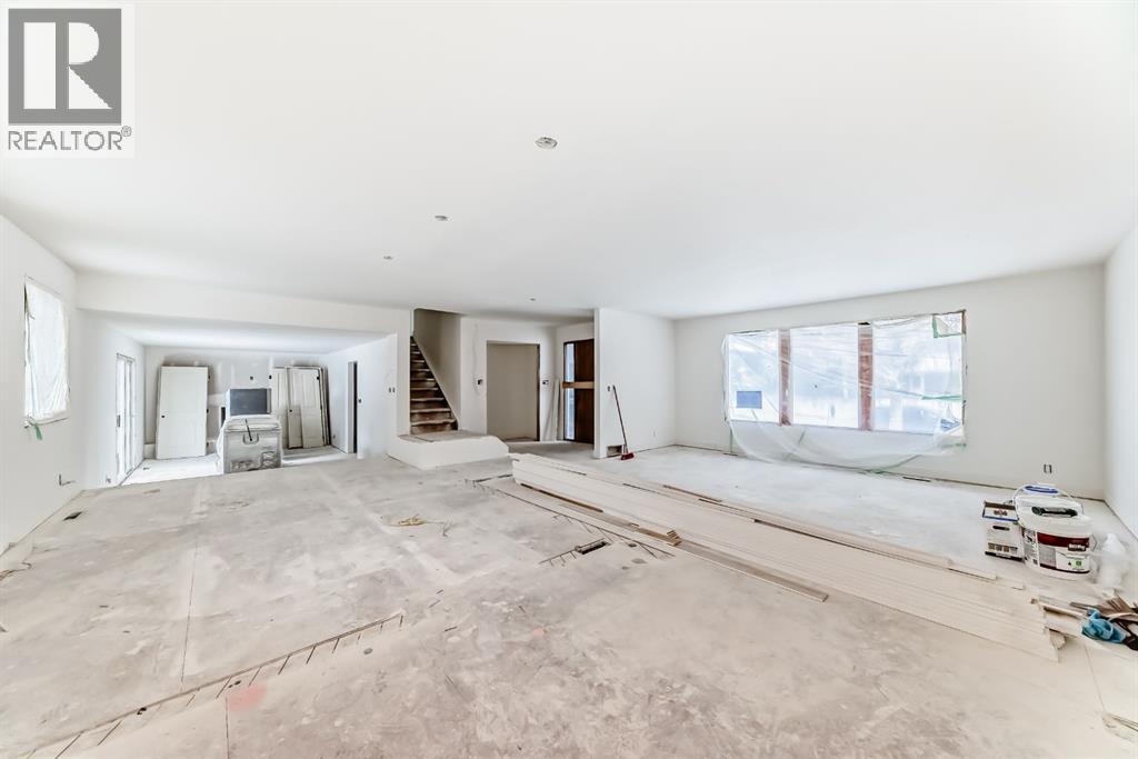 House for Sale in 251 Cannell Place SW|Calgary, Alberta T2W1T6 4