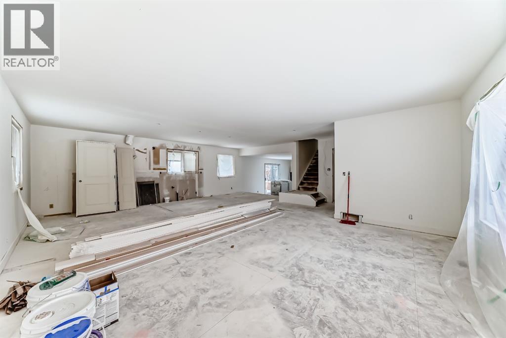 House for Sale in 251 Cannell Place SW|Calgary, Alberta T2W1T6 5