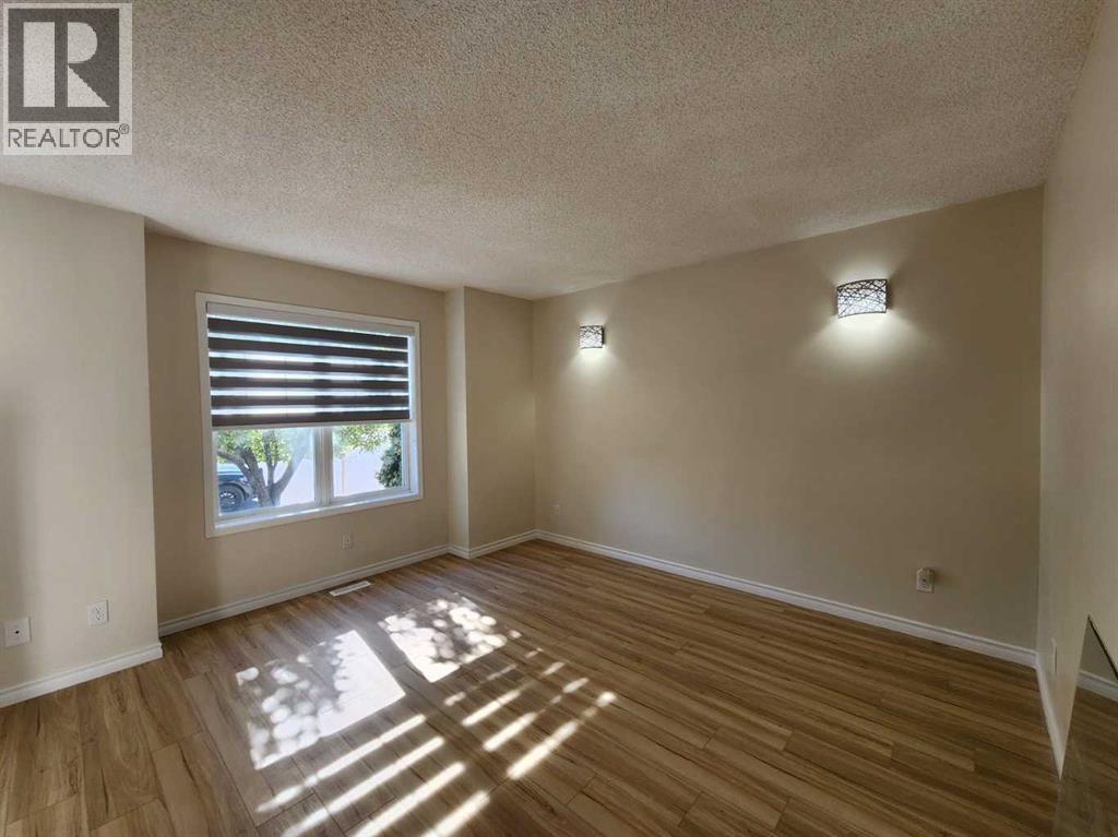 House for Sale in 86 Harvest Rose Circle NE|Calgary, Alberta T3K4M7 4