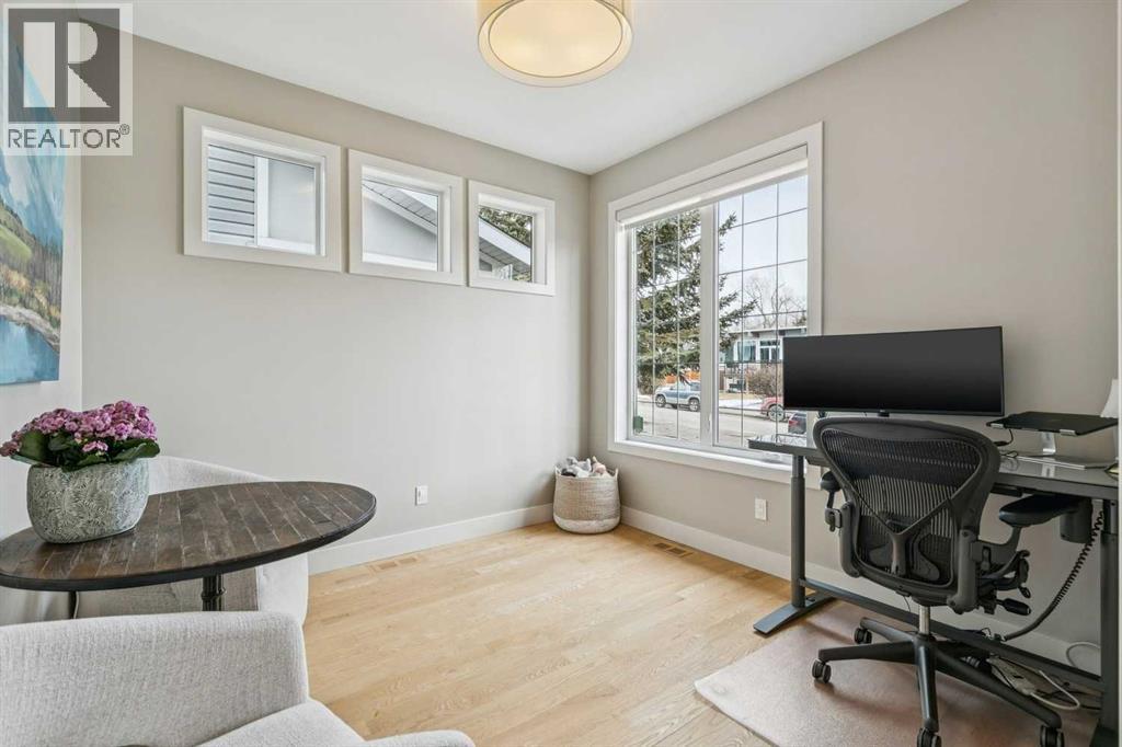 Duplex for Sale in 2607 32 Street SW|Calgary, Alberta T3E2R8 3