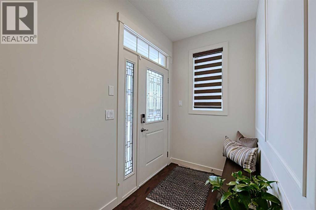 House for Sale in 72 Sage Meadows Circle NW|Calgary, Alberta T3P0G4 3