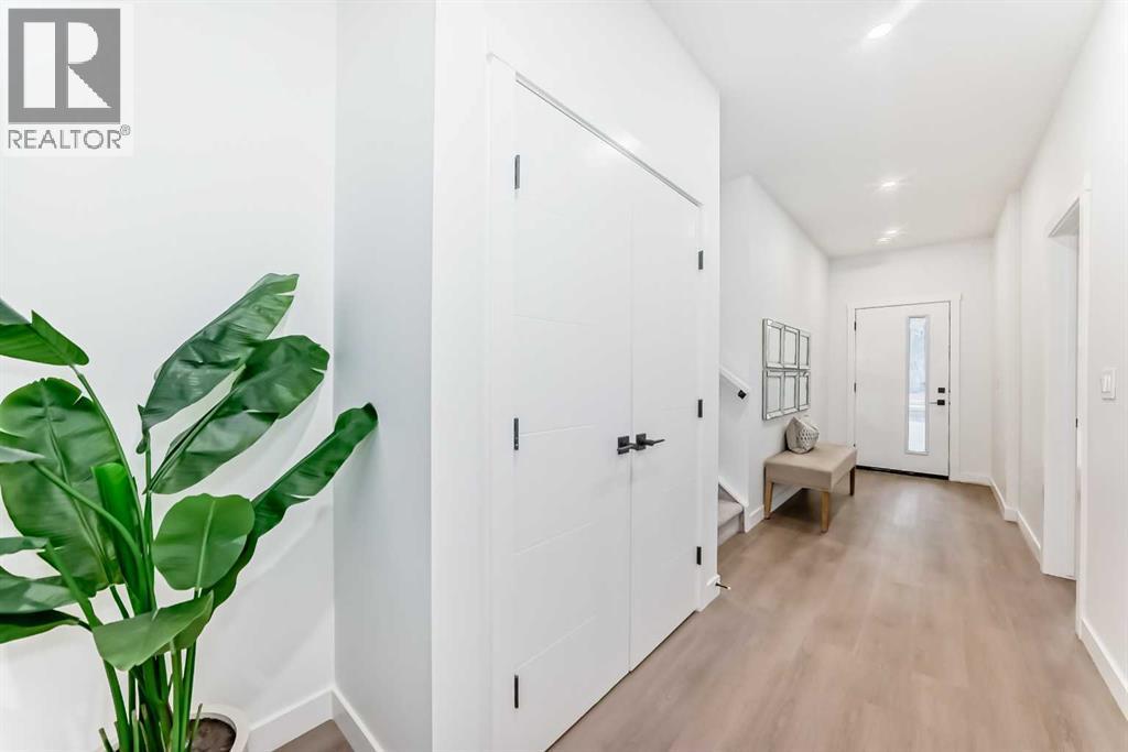 Row / Townhouse for Sale in 8530 Bowness Road NW|Calgary, Alberta T3B0H7 5