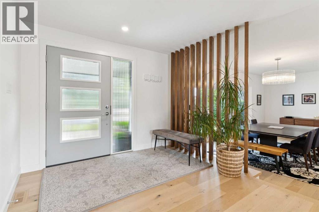 House for Sale in 12215 Lake Erie Way SE|Calgary, Alberta T2J2L9 5