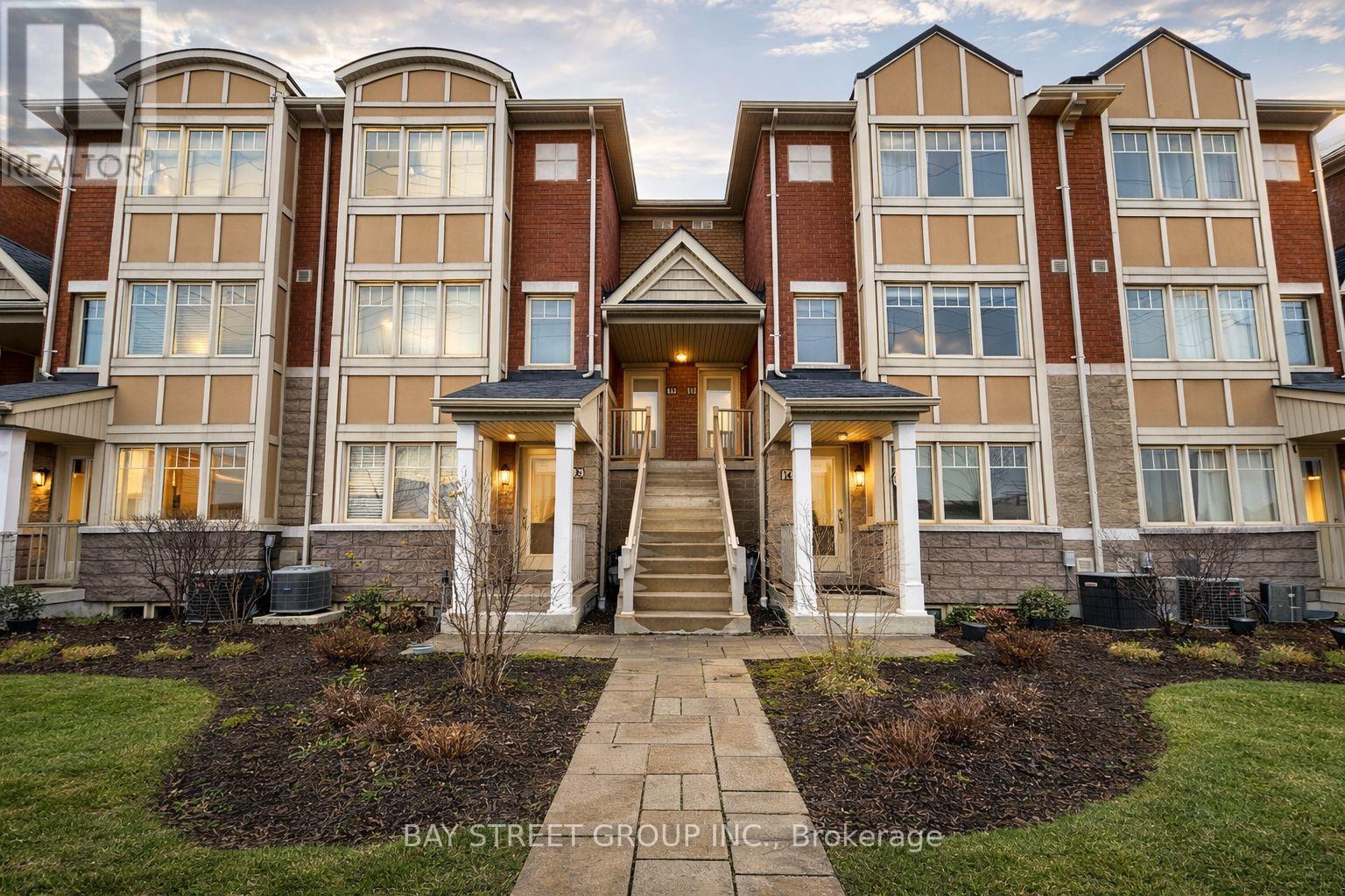 Row / Townhouse for Sale in 13 - 3975 EGLINTON AVENUE W|Mississauga (Churchill Meadows), Ontario L5M0E7