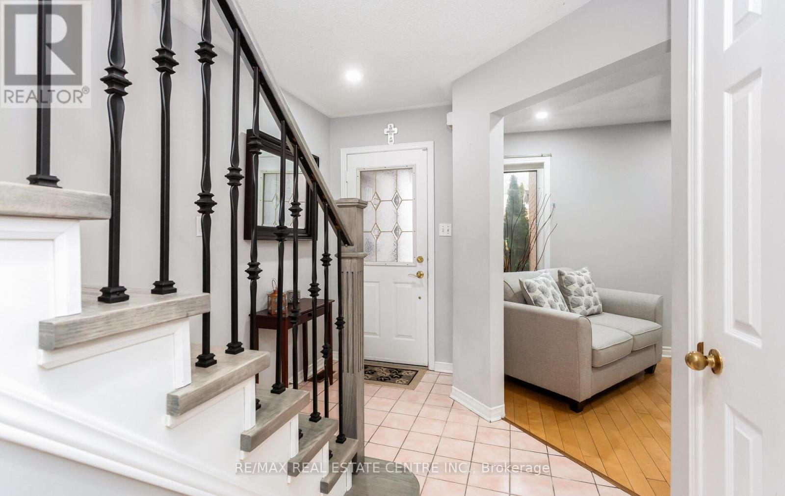 Row / Townhouse for Sale in 66 - 2555 THOMAS STREET|Mississauga (Central Erin Mills), Ontario L5M5P6 4