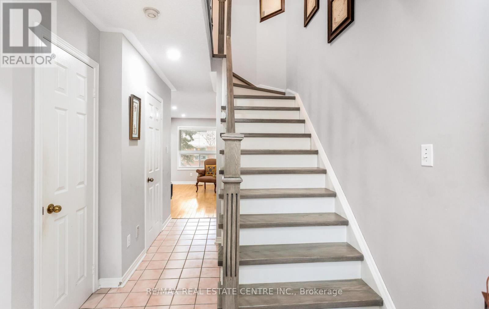 Row / Townhouse for Sale in 66 - 2555 THOMAS STREET|Mississauga (Central Erin Mills), Ontario L5M5P6 5