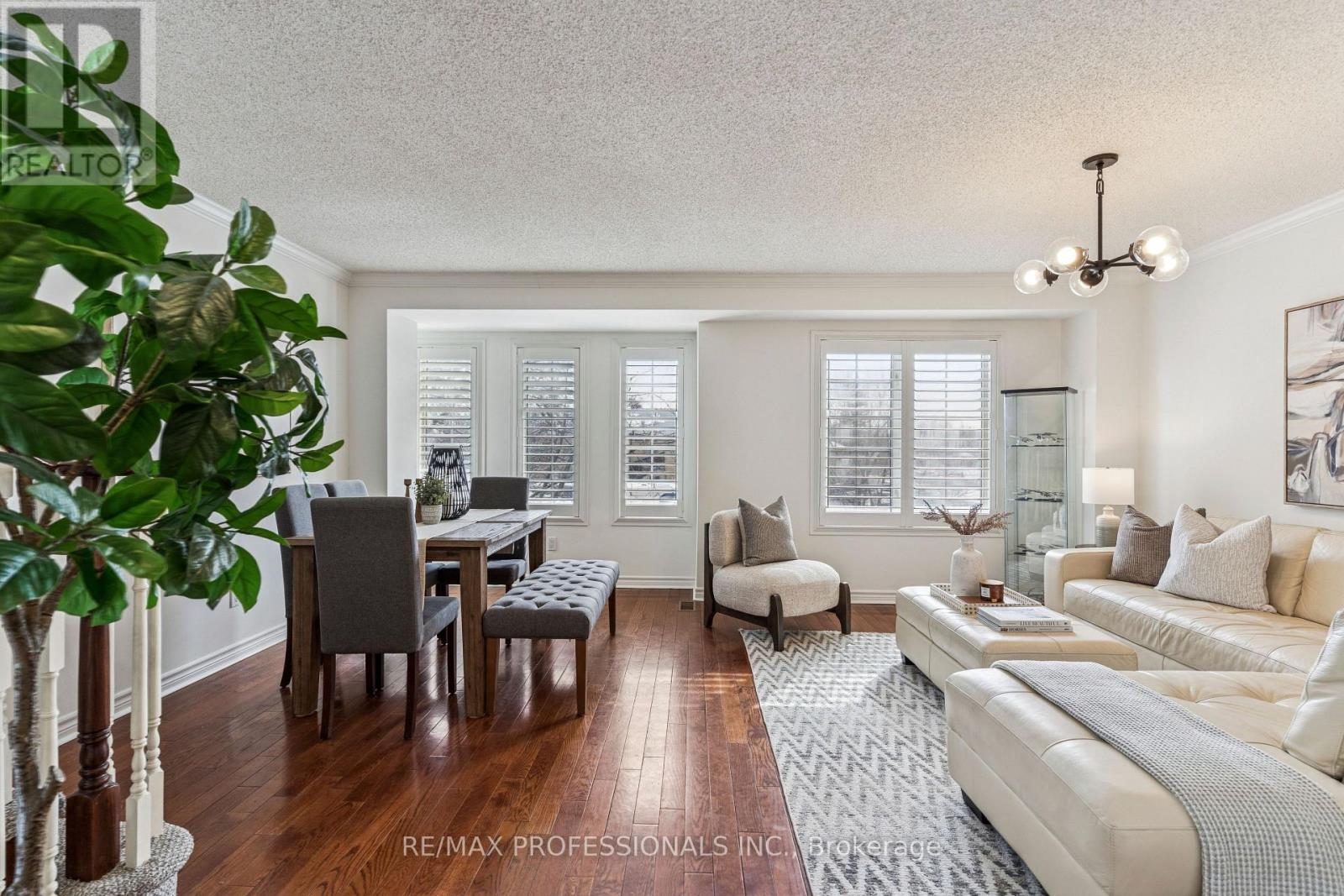 Row / Townhouse for Sale in 1 - 619 EVANS AVENUE|Toronto (Alderwood), Ontario M8W2W4 4