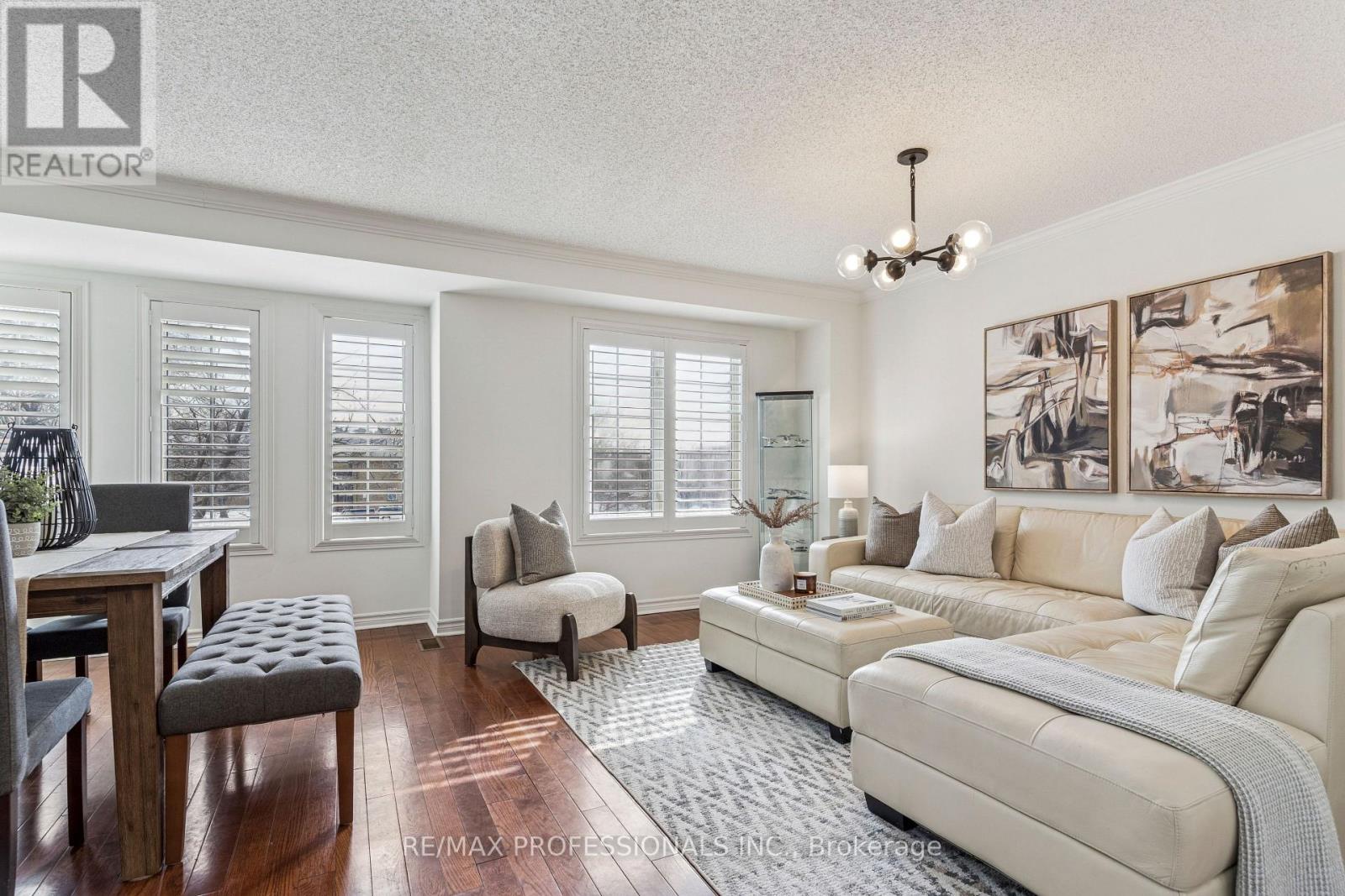 Row / Townhouse for Sale in 1 - 619 EVANS AVENUE|Toronto (Alderwood), Ontario M8W2W4 3