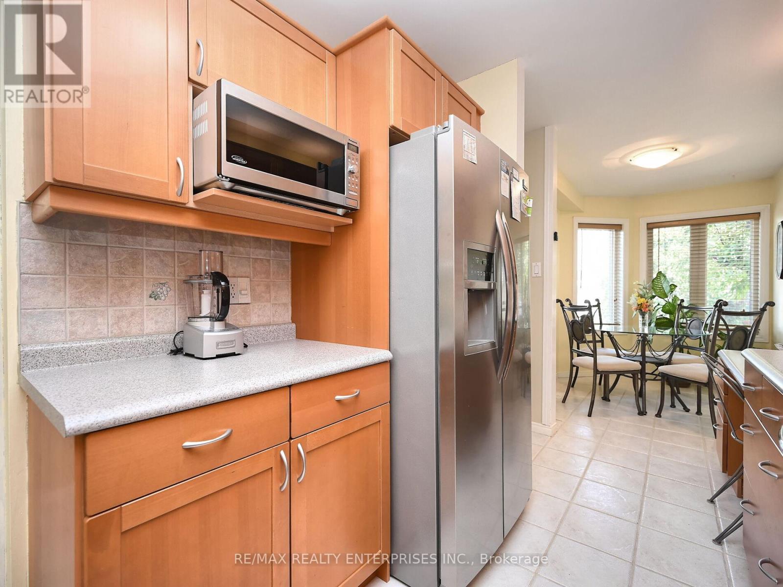 Row / Townhouse for Sale in 114 - 2205 SOUTH MILLWAY ROAD|Mississauga (Erin Mills), Ontario L5L3T2 4