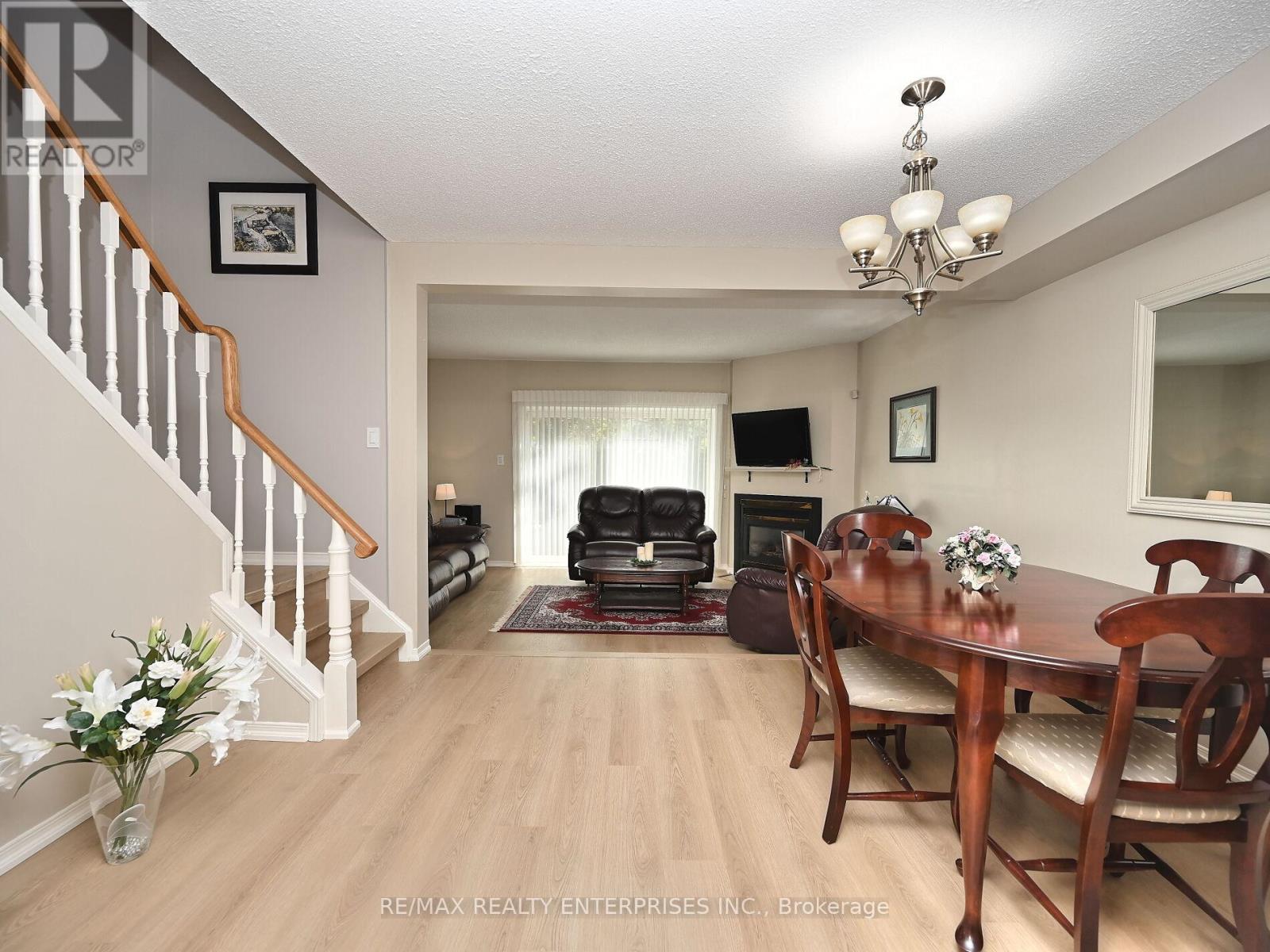 Row / Townhouse for Sale in 114 - 2205 SOUTH MILLWAY ROAD|Mississauga (Erin Mills), Ontario L5L3T2 5